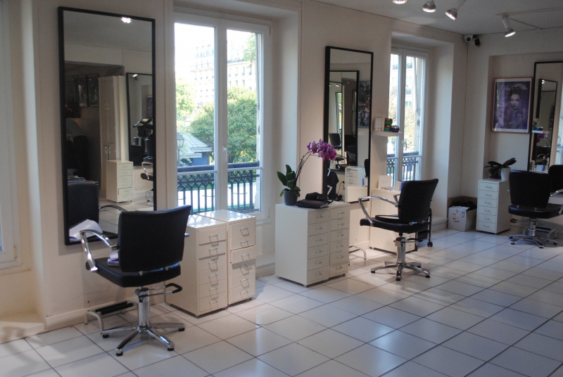 salon-coiffure-RAYOL CANADEL SUR MER-min_floor-home-office-property-living-room-room-781228-pxhere.com